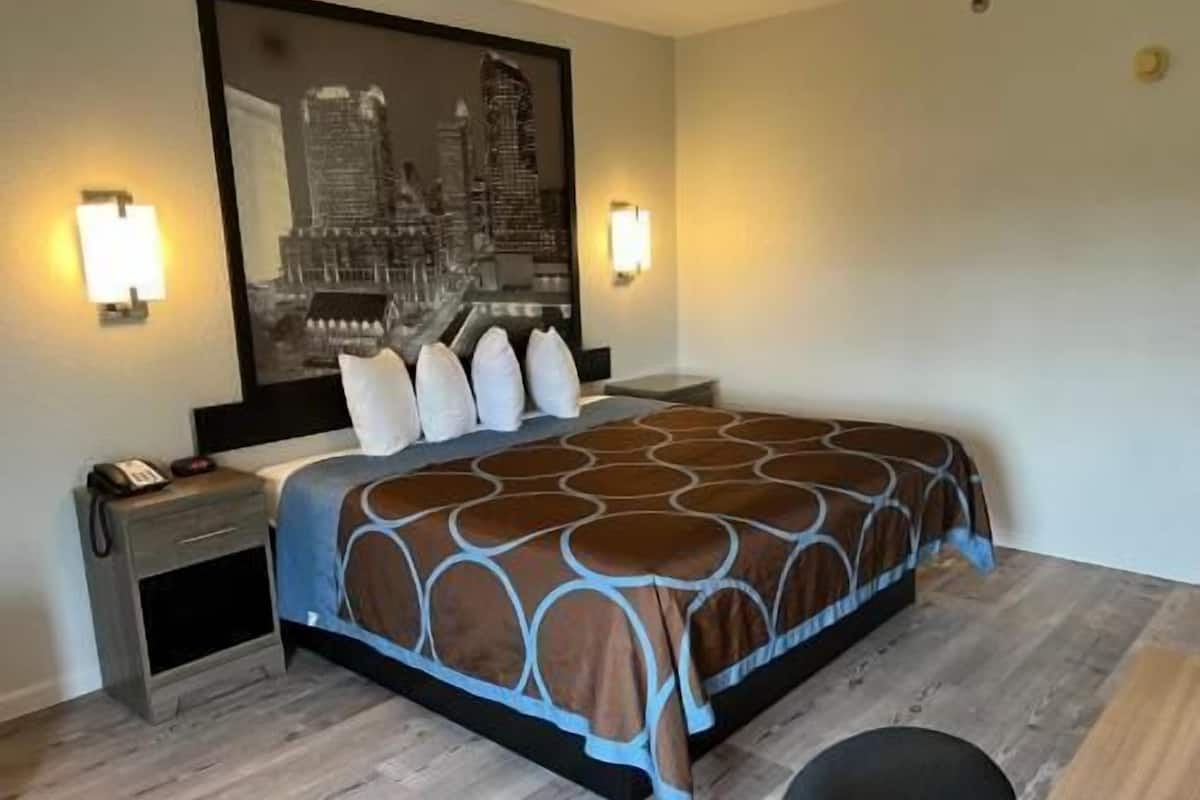 Desk, iron/ironing board, cribs/infant beds, free WiFi