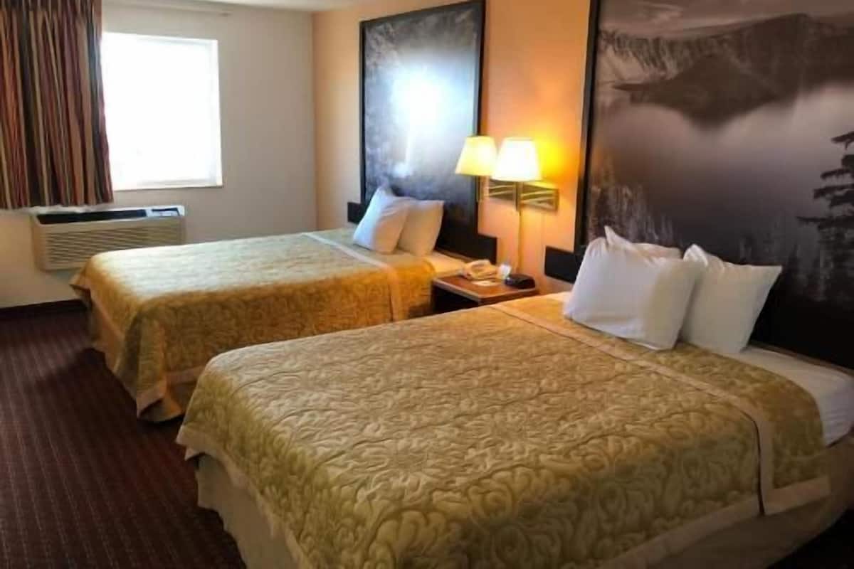 Desk, iron/ironing board, cribs/infant beds, free WiFi