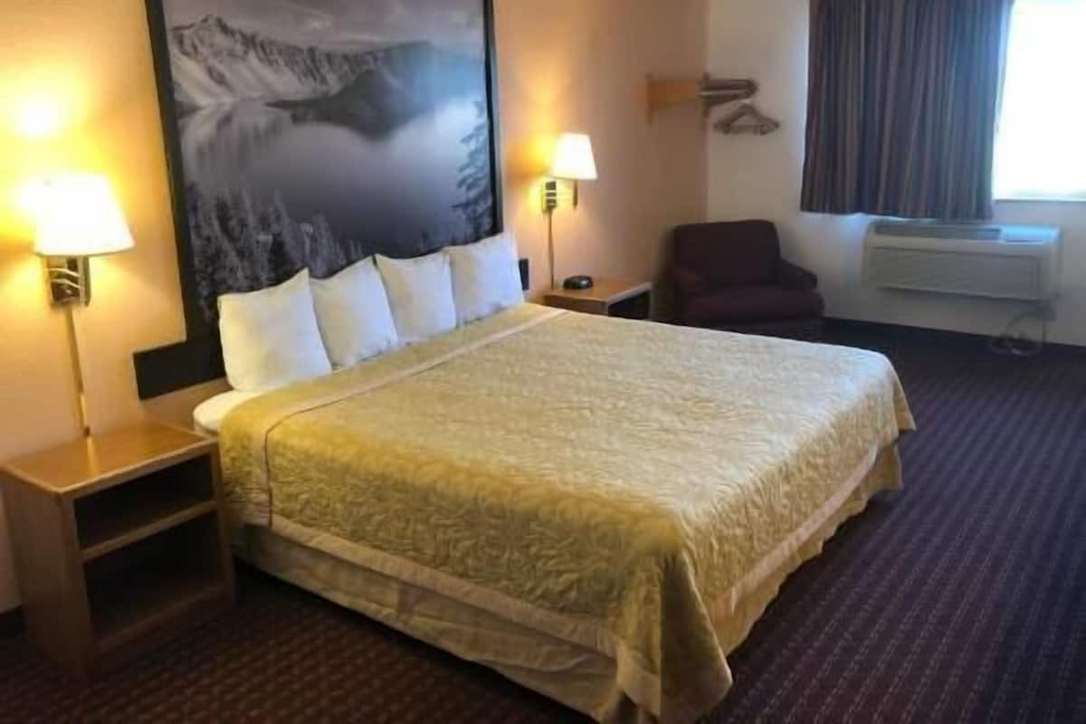 Desk, iron/ironing board, cribs/infant beds, free WiFi