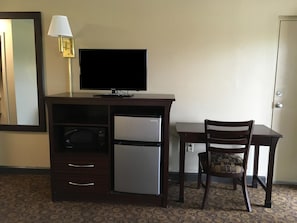 Desk, iron/ironing board, rollaway beds, free WiFi