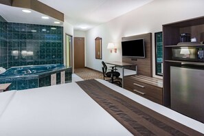 套房, 1 張特大雙人床, 熱水浴缸 | 書桌、手提電腦工作空間、免費嬰兒床、摺床/加床 (收費)