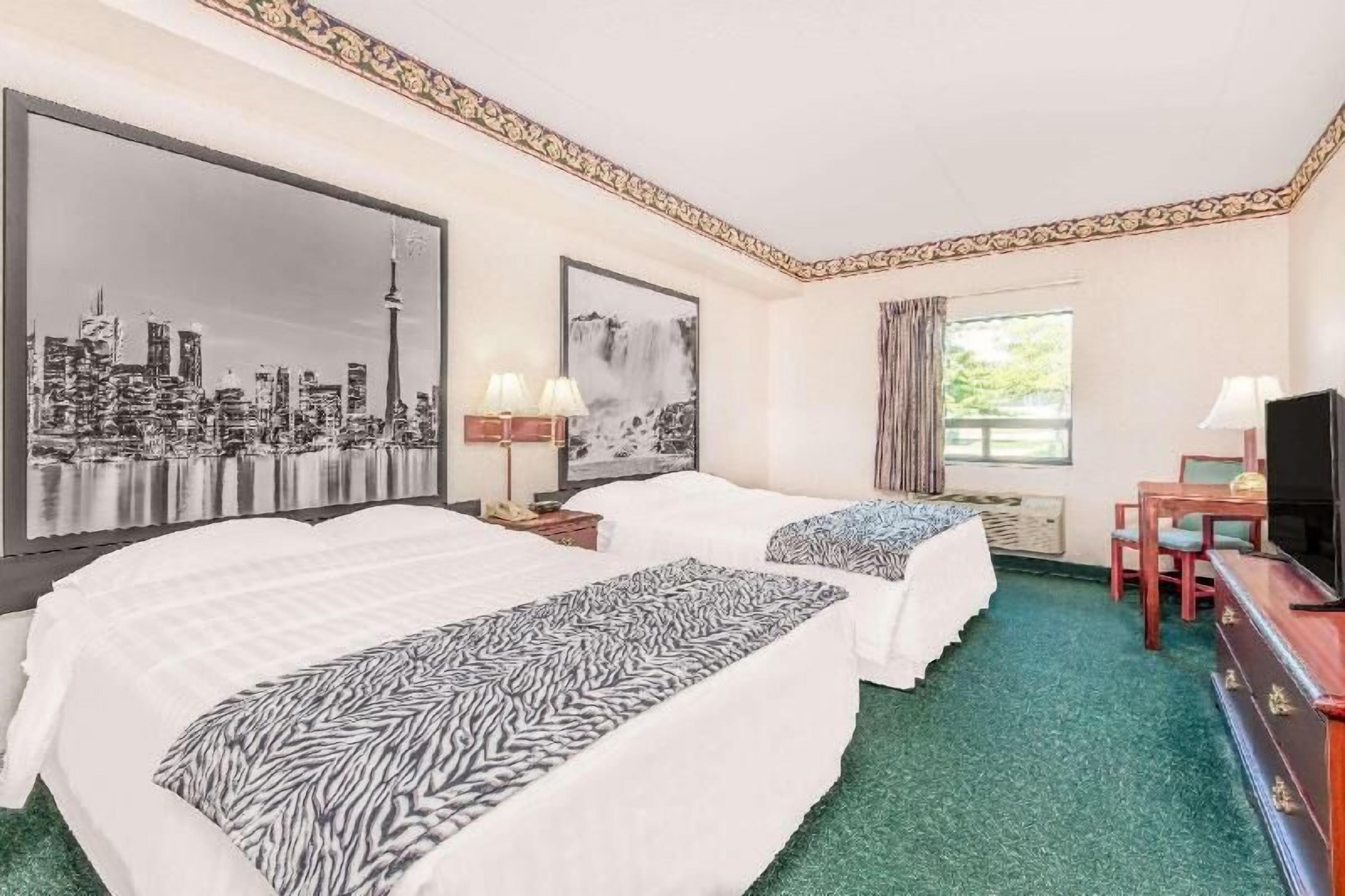 Escrivaninha, espaço de trabalho para notebook, berços grátis