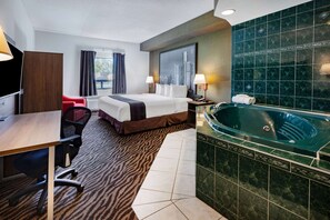 套房, 1 張特大雙人床, 熱水浴缸 | 書桌、手提電腦工作空間、免費嬰兒床、摺床/加床 (收費)