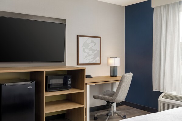 Myrkratjöld/-gardínur, hljóðeinangrun, straujárn/strauborð