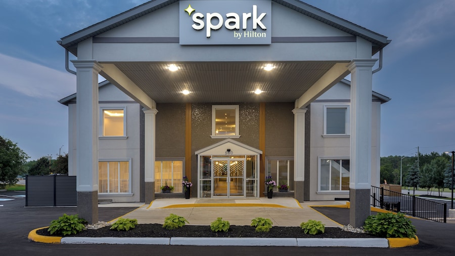 Spark by Hilton Woodstock
