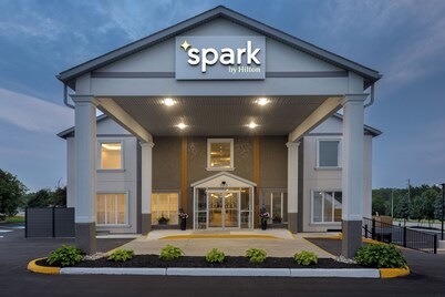 Spark by Hilton Woodstock