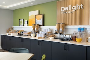 Free daily continental breakfast