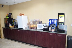 Free daily continental breakfast 