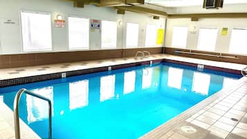 Indendørs pool