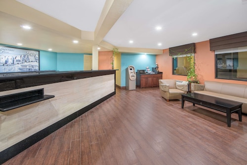 Super 8 by Wyndham Tulsa/Route 66