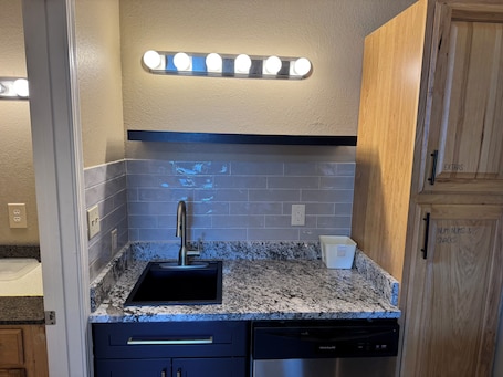 Room, 1 King Bed, Non Smoking (Efficiency) | Living area. Super 8 by Wyndham Tulsa/Route 66