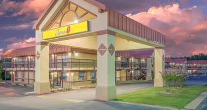 Super 8 by Wyndham Tulsa