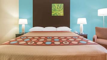 Standard Room, 1 King Bed | Desk, free cribs/infant beds, free rollaway beds, free WiFi
