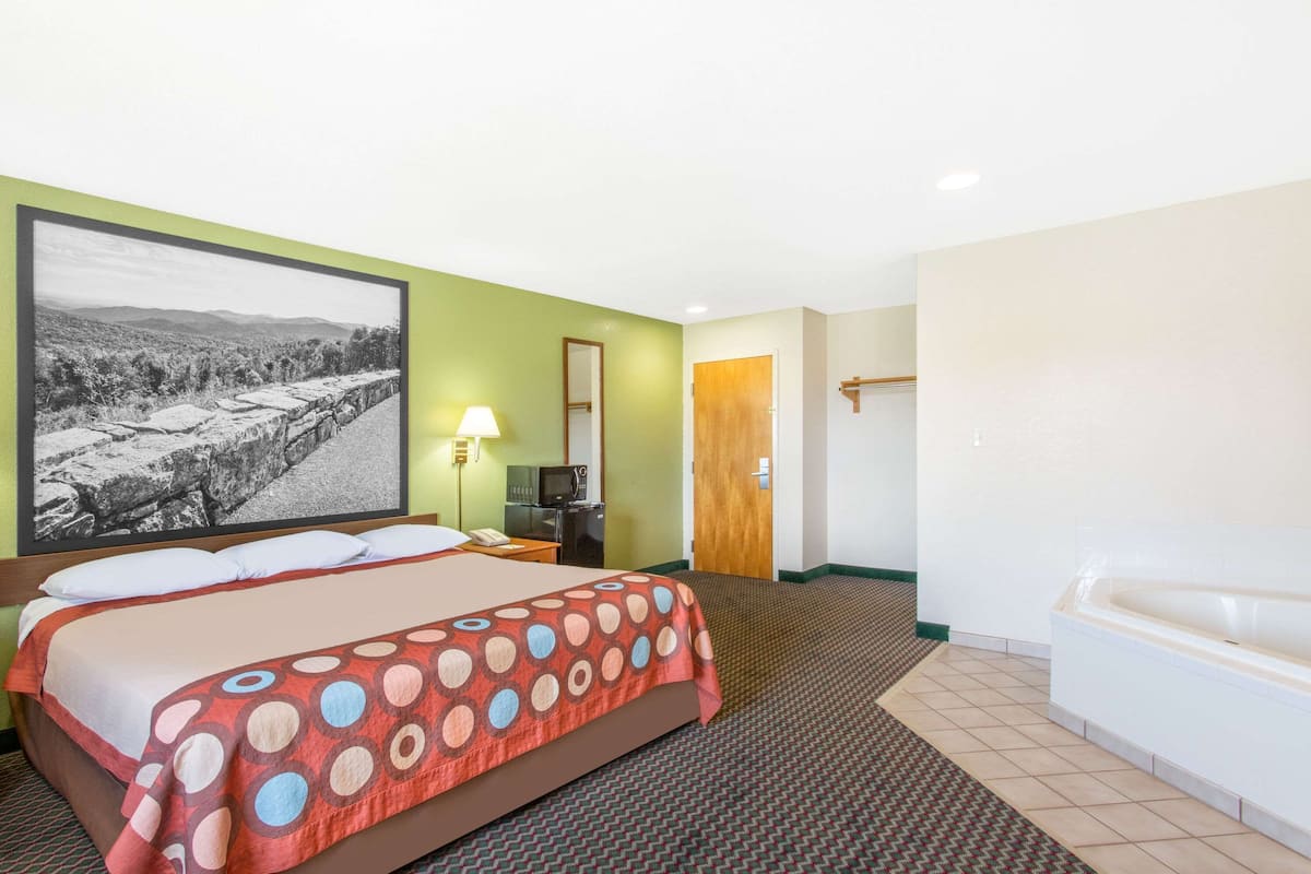 Cortinas blackout, tabla de planchar con plancha y wifi gratis
