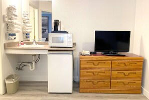 Kostenlose Babybetten, kostenloses WLAN, Bettwäsche, Wecker