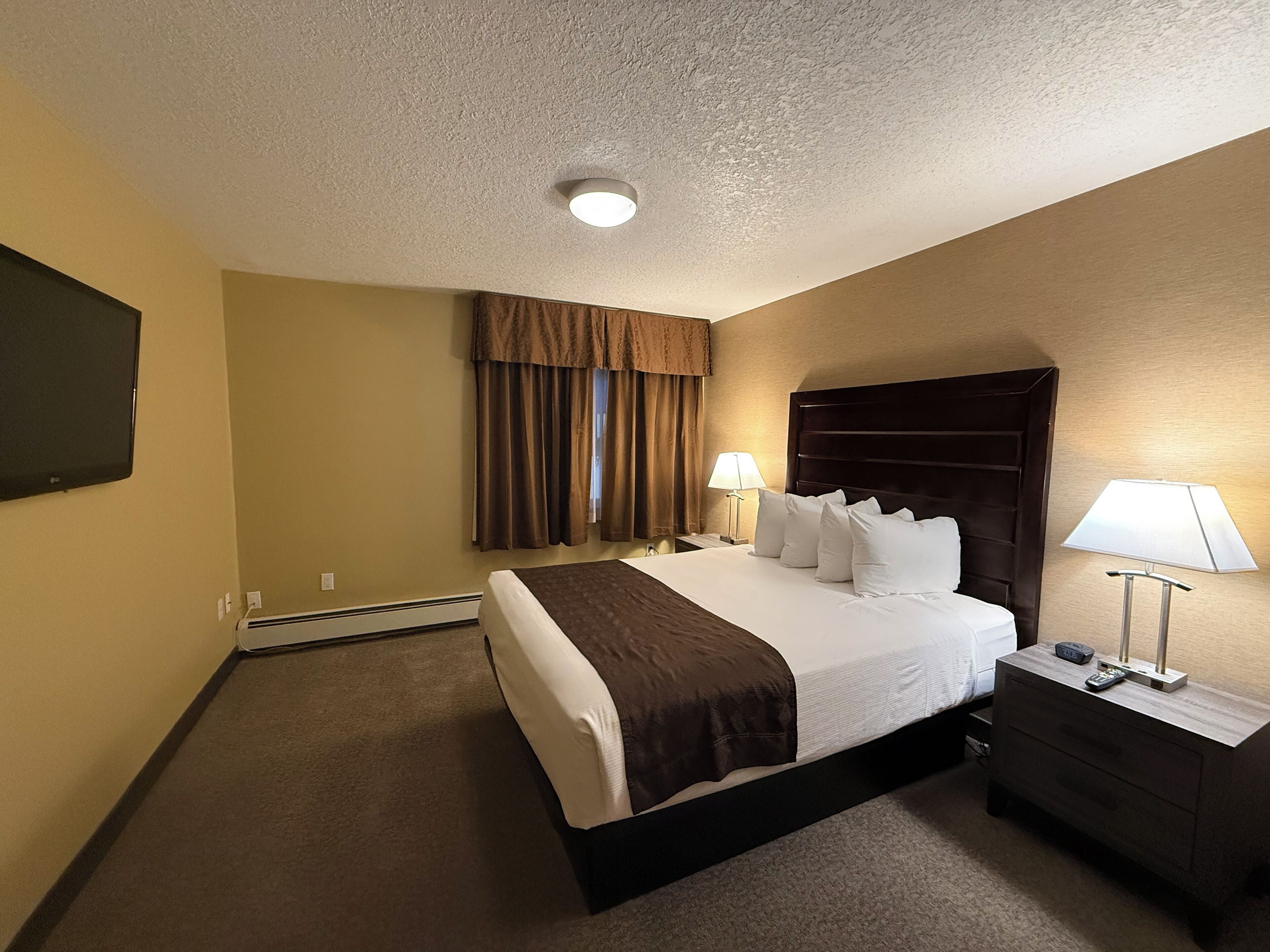 Family Apartment, Multiple Bedrooms, Non Smoking, Kitchen | Blackout curtains, iron/ironing board, free WiFi, bed sheets