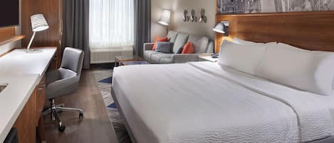 Studio, 1 King Bed with Sofa bed, Non Smoking | Down duvets, in-room safe, desk, laptop workspace
