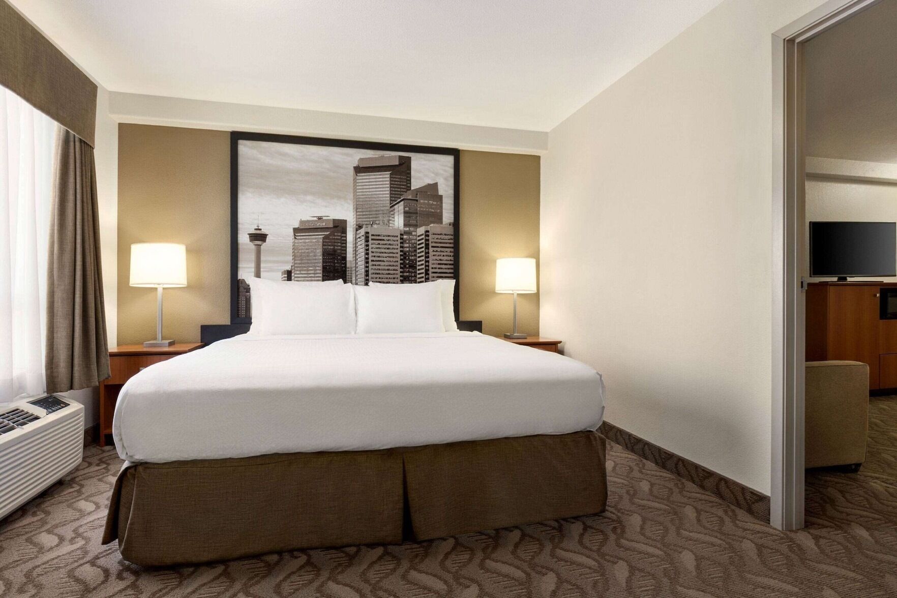 1 bedroom, desk, blackout drapes, free WiFi