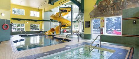 من حمّامات السباحة المغطاة، مقاعد للتشمس