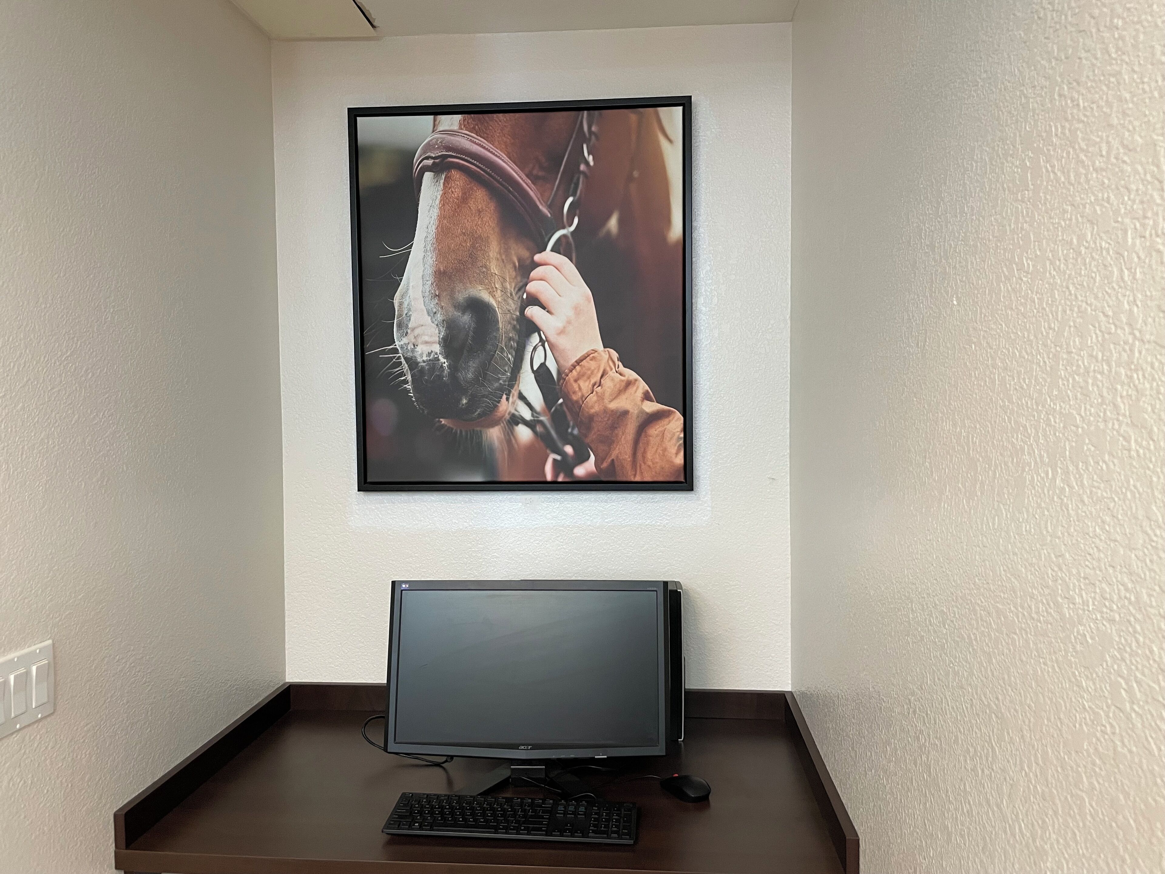 Foto - Super 8 by Wyndham Calgary Shawnessy Area