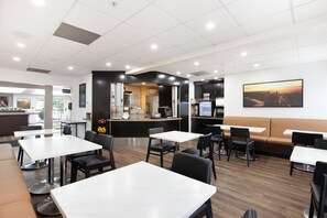 Free daily continental breakfast - Super 8 by Wyndham Calgary Shawnessy Area (Calgary)