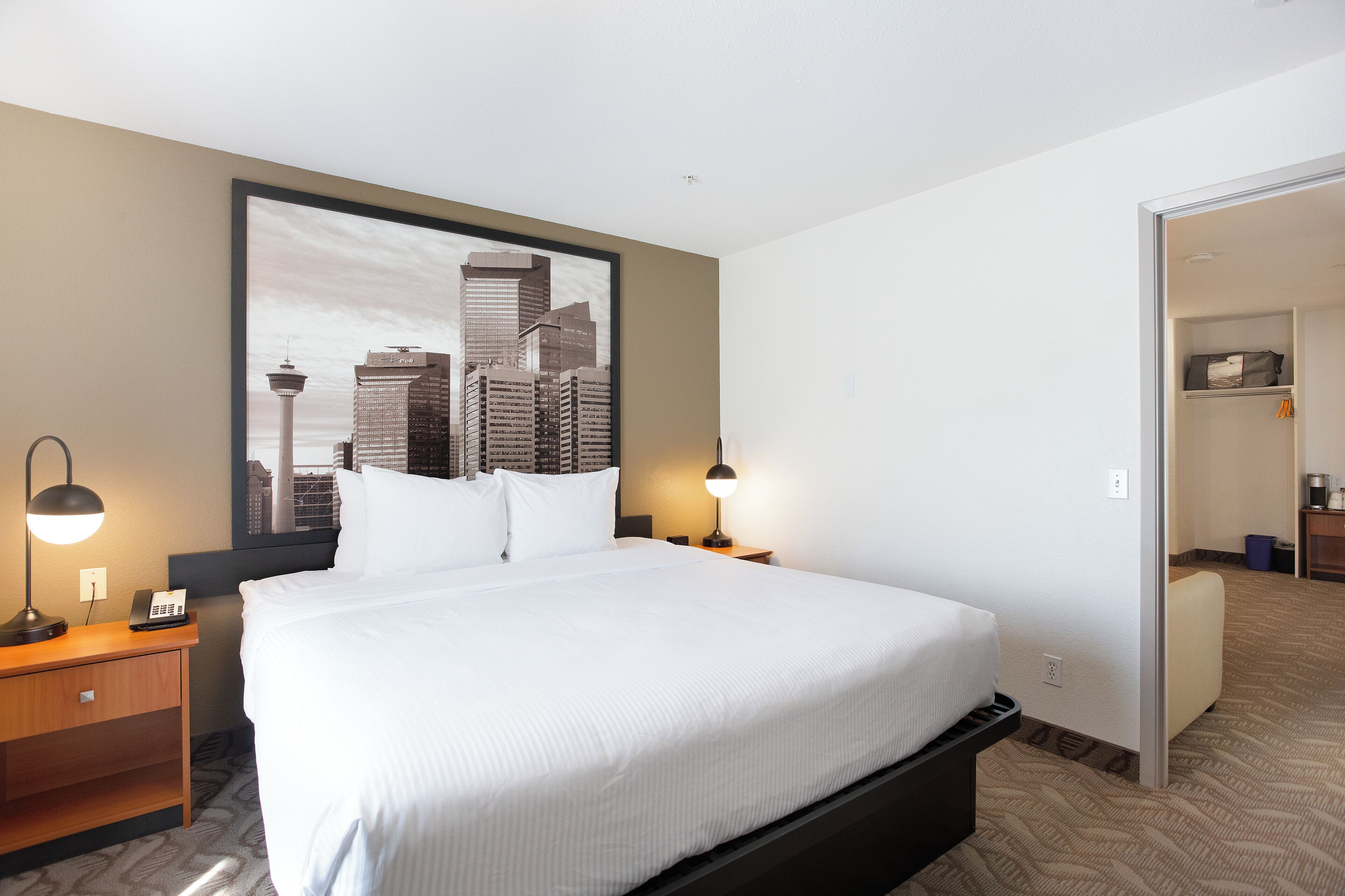 Foto - Super 8 by Wyndham Calgary Shawnessy Area