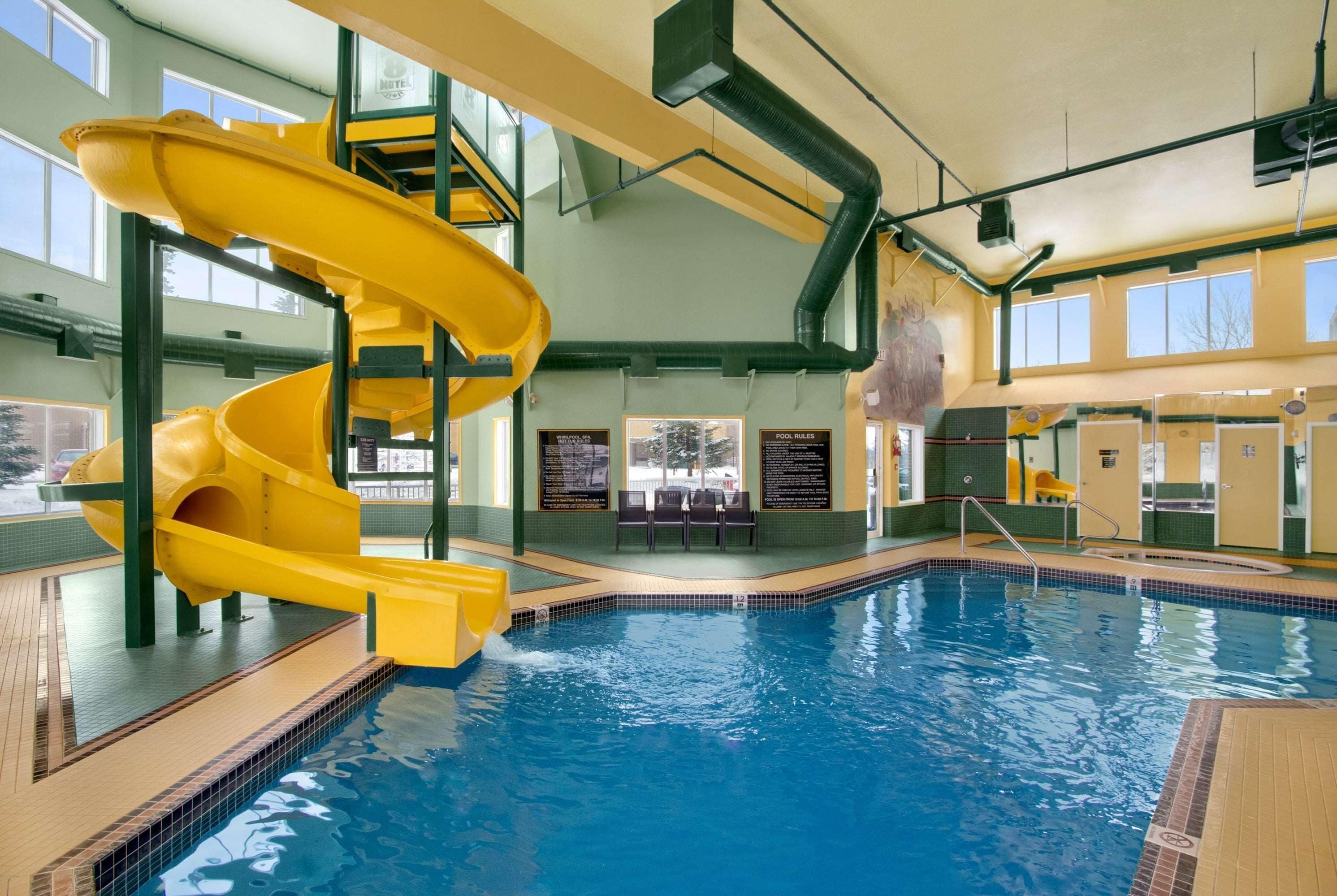 Foto - Super 8 by Wyndham Calgary Shawnessy Area