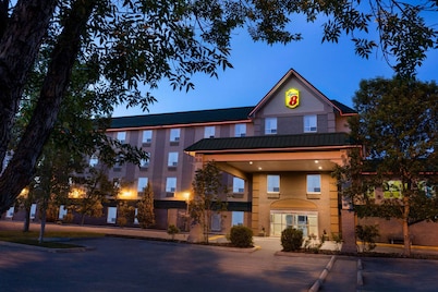 Super 8 by Wyndham Calgary Shawnessy Area