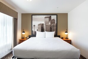 1 bedroom, desk, blackout drapes, free WiFi