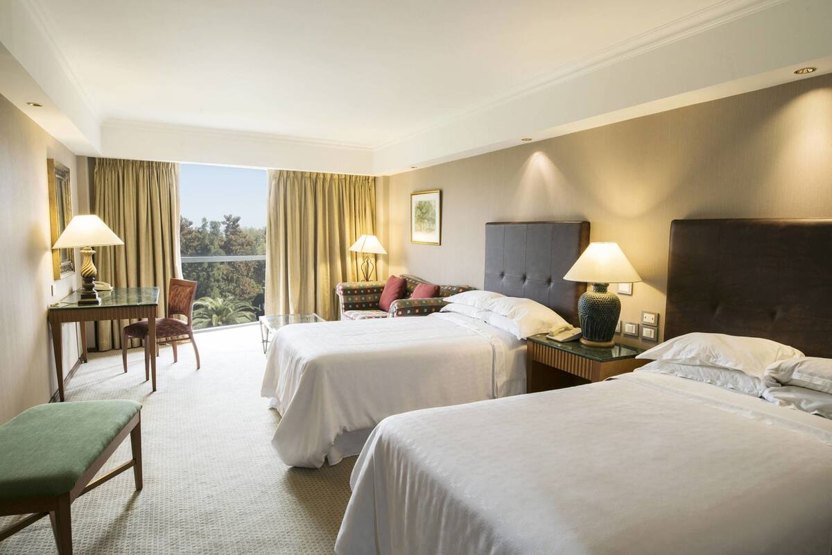 SÀngtillbehör av högsta kvalitet och minibar