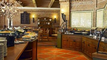 Päivittäinen buffetaamiainen (38000 ARS per henkilö)