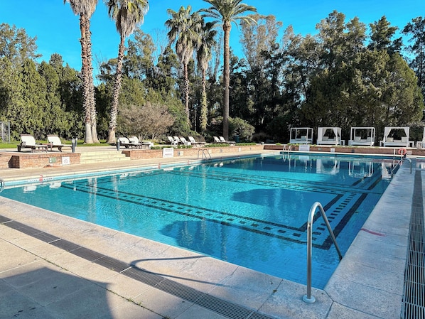 Indoor pool, outdoor pool