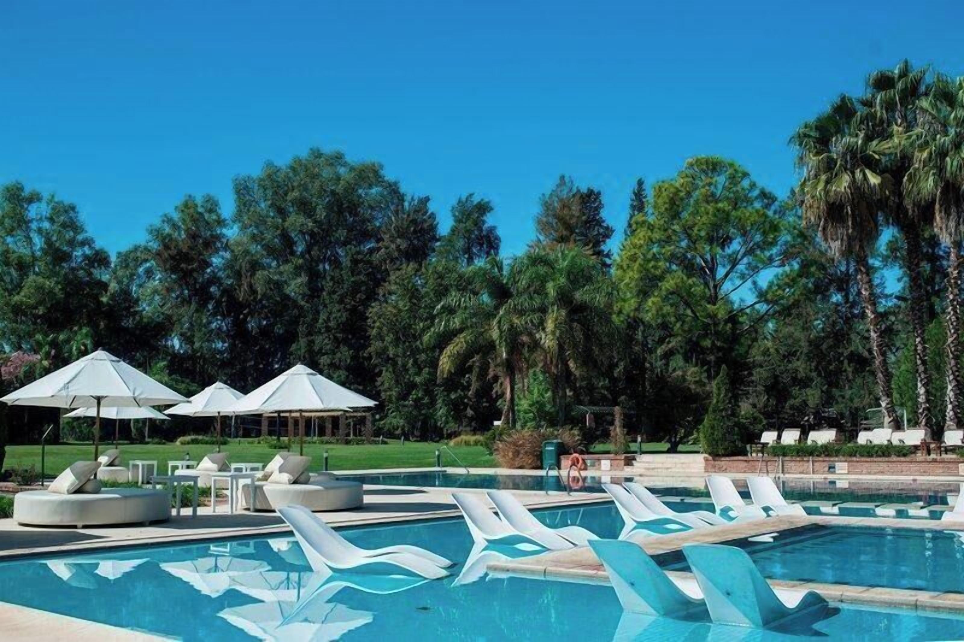 Pool | Inomhuspool och utomhuspool