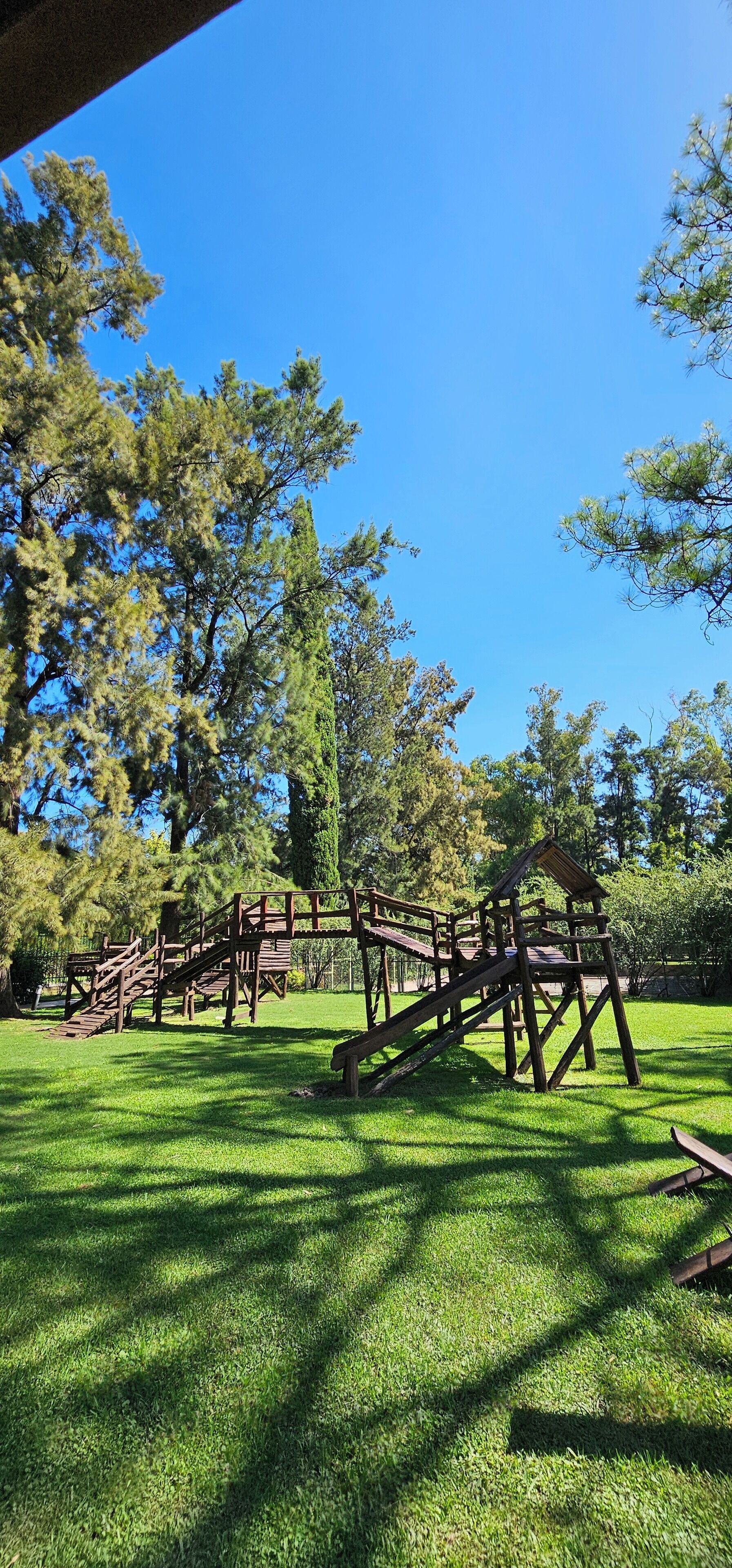 Children’s play area – outdoor