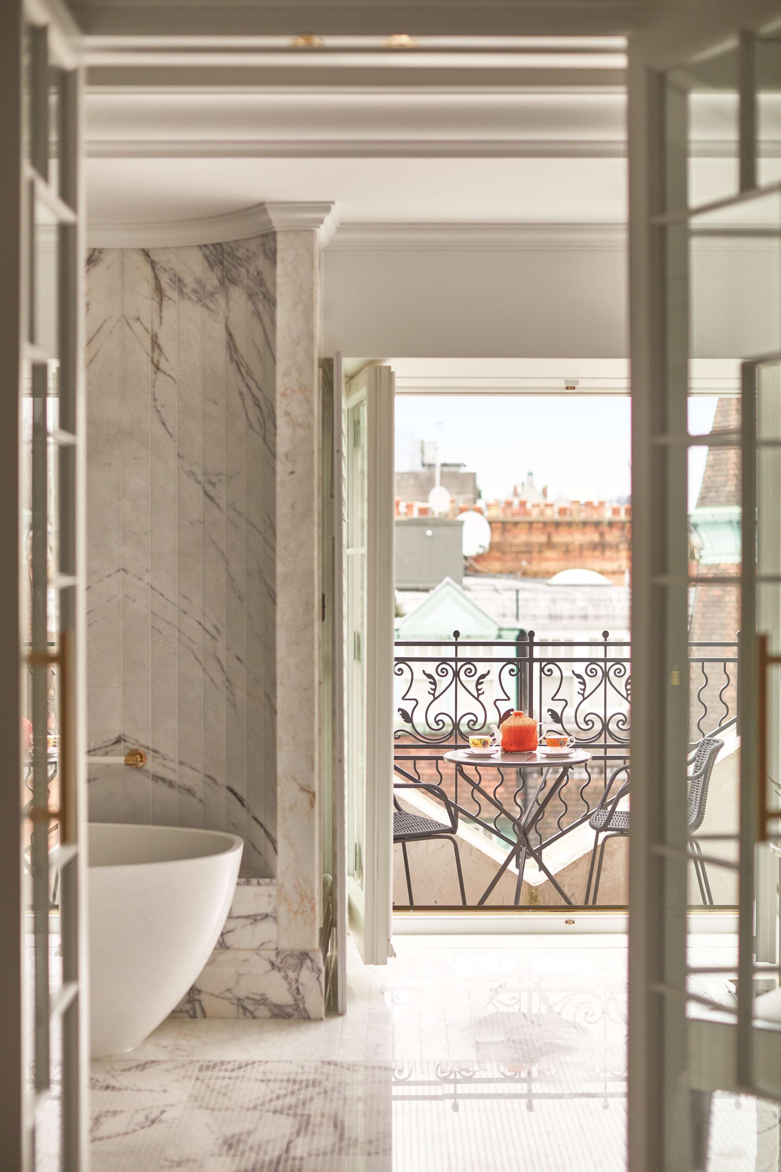 The Cadogan Penthouse | Bathroom