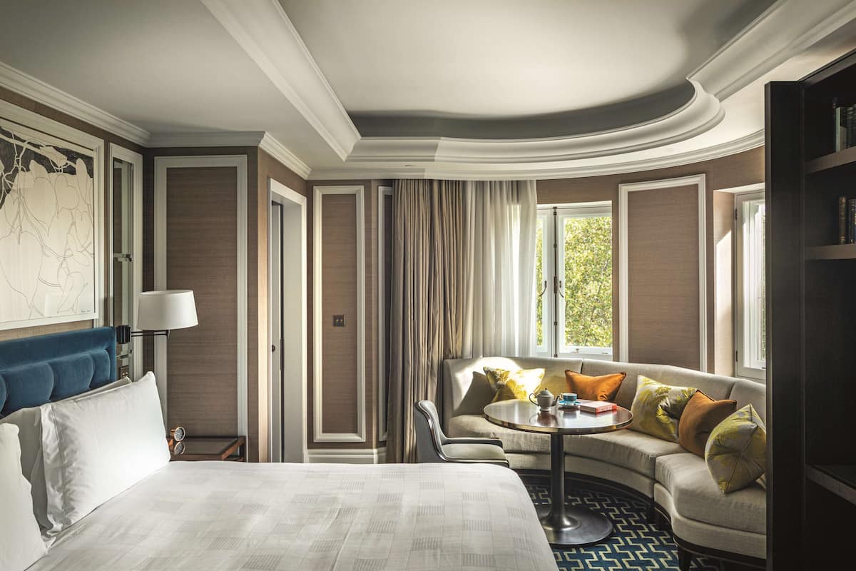 Suite, Park View, Corner