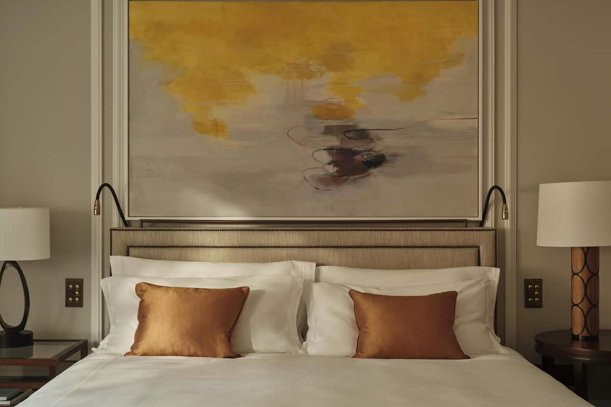 Egyptian cotton sheets, premium bedding, down comforters, pillowtop beds