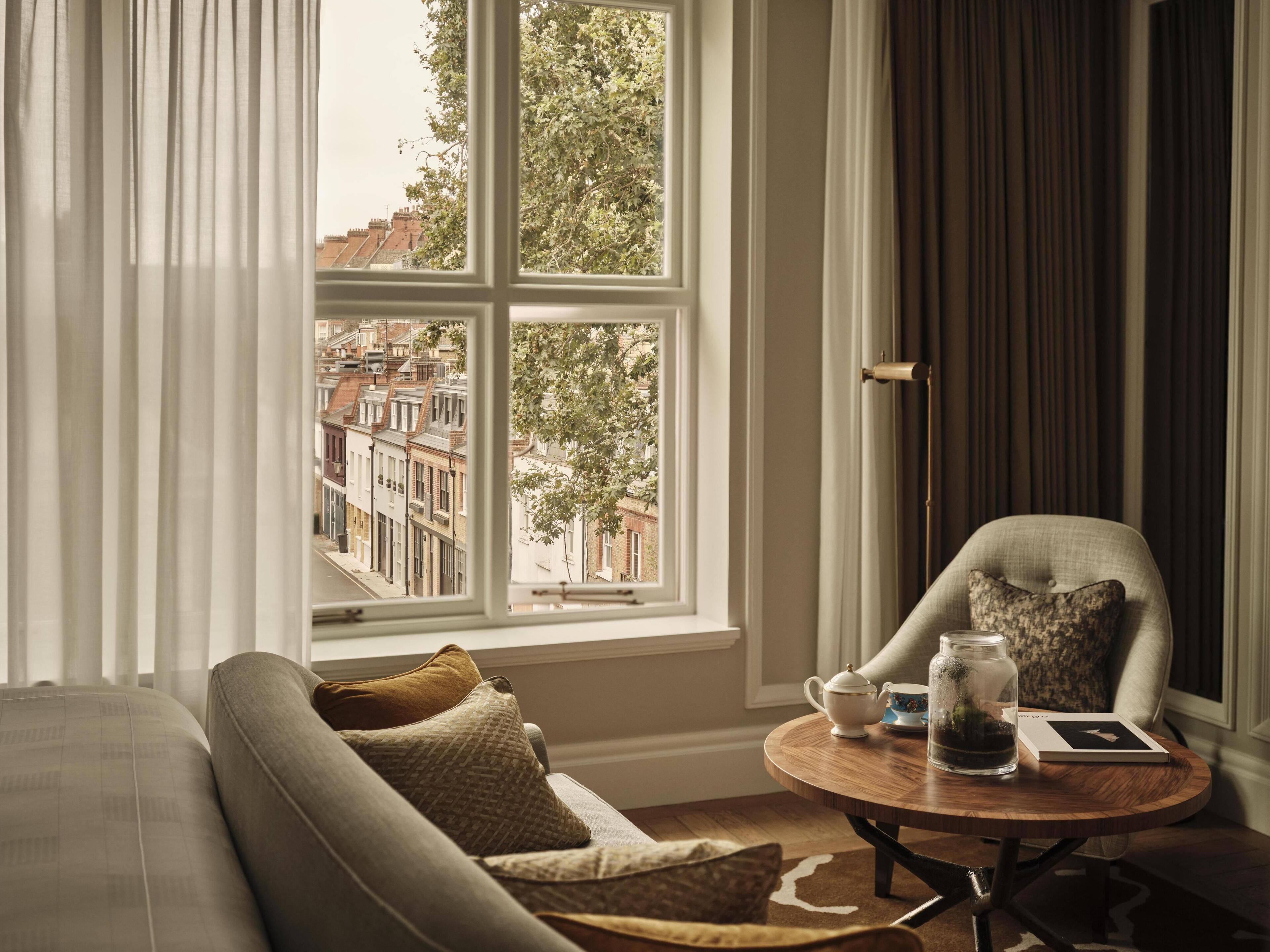 Egyptian cotton sheets, premium bedding, down comforters, pillowtop beds