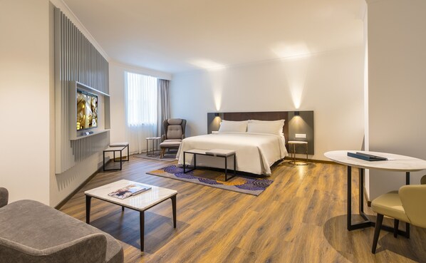 Rom – signature, 1 kingsize-seng (premium, newly refurbished) | Sengetøy i egyptisk bomull og sengetøy av topp kvalitet