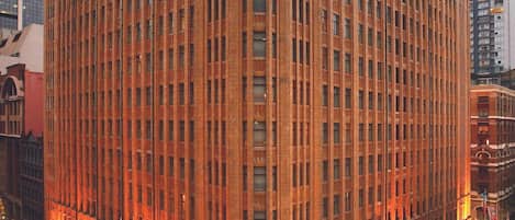 Façade de lâhĂ©bergement - soirĂ©e/nuit