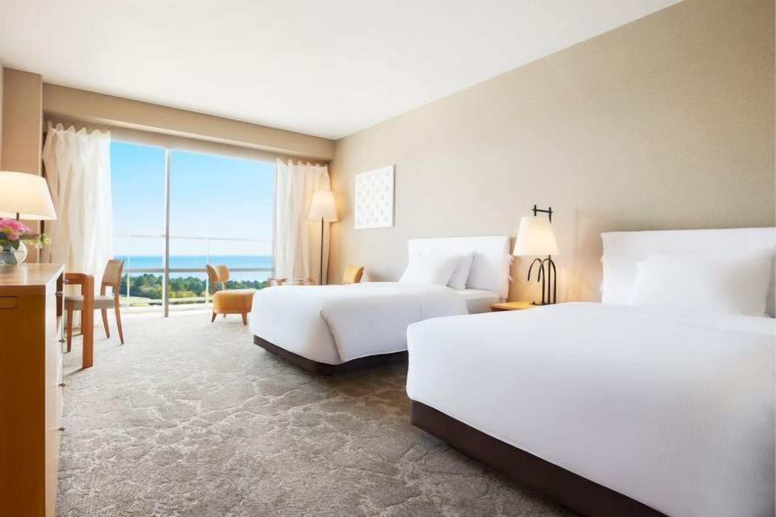 미니바, 객실 내 금고, 각각 다른 스타일의 인테리어, 책상