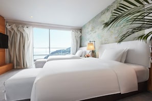 Minibar, värdeförvaringsskåp på rummet och individuell inredning