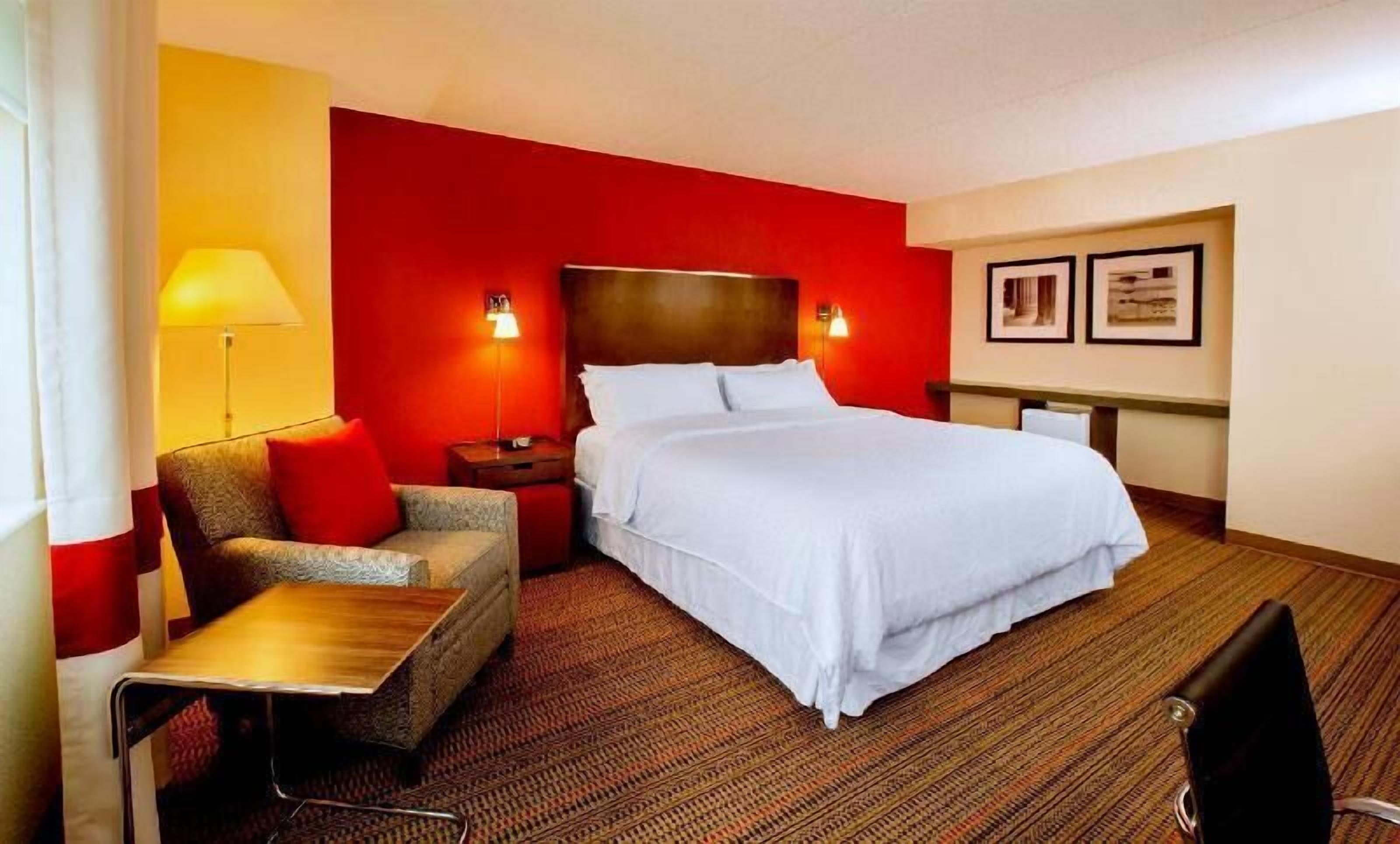 Hypo-allergenic bedding, in-room safe, desk, soundproofing