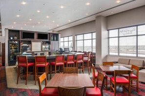 Petit déjeuner, déjeuner et dîner servis sur place