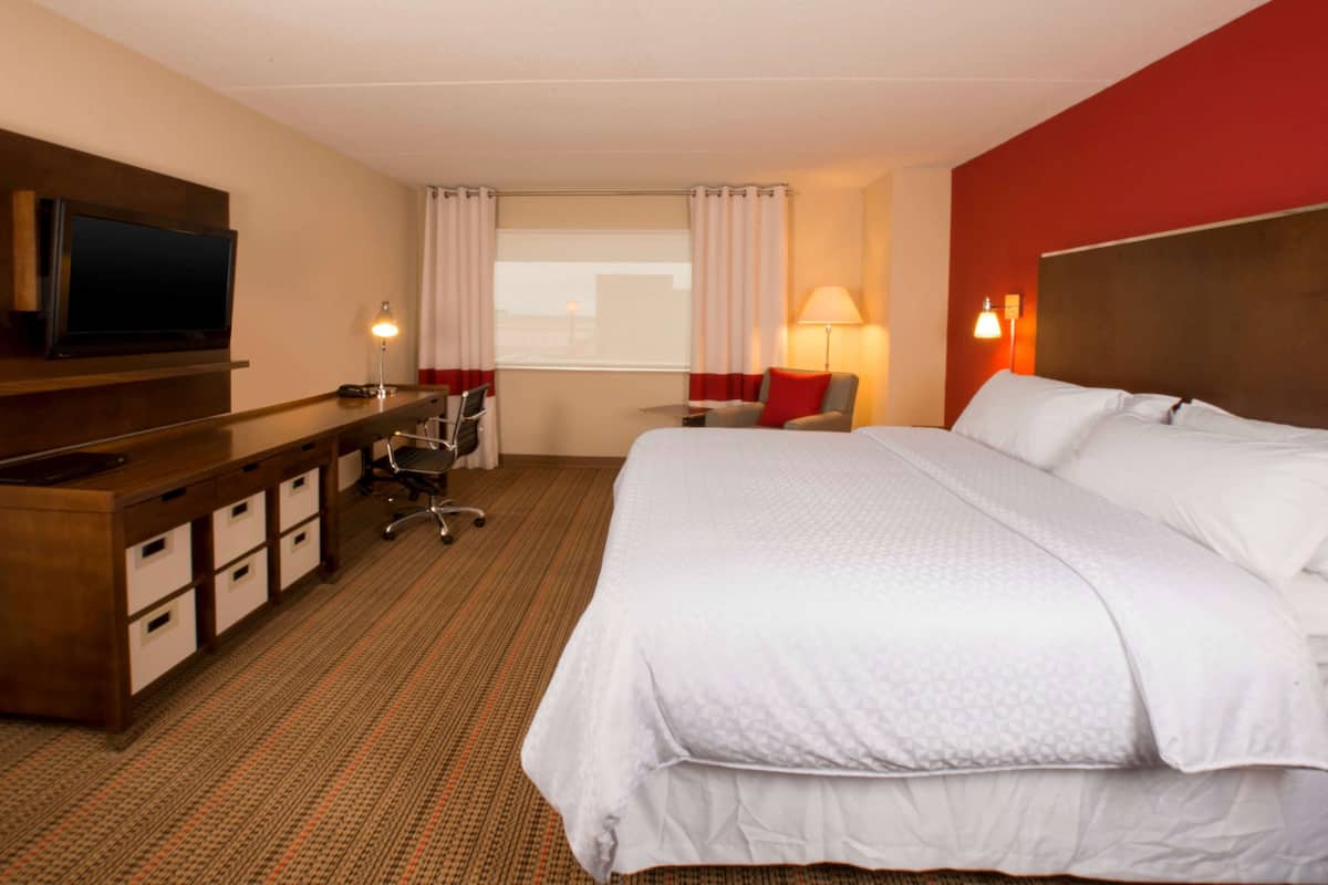 Habitación, 1 cama King size, con acceso para personas discapacitadas, para no fumadores (Mobility) | Ropa de cama hipoalergénica y caja de seguridad en la habitación