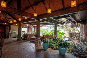 Lobby - Hanalei Bay Resort (Princeville)