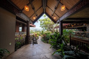 Lobby - Hanalei Bay Resort (Princeville)