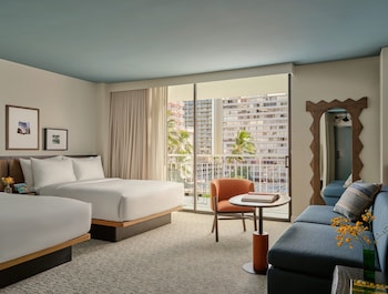 Junior Suite, Balcony (Two Queens and Sofabed) | Premium bedding, pillowtop beds, in-room safe, blackout drapes at Romer House Waikiki 