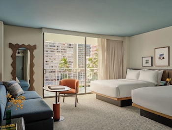 Suite, 2 Bedrooms, Balcony (Sofabed) | Premium bedding, pillowtop beds, in-room safe, blackout drapes at Romer House Waikiki 