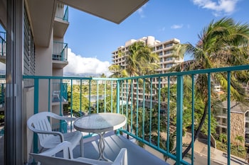 Superior Room | Balcony at Aqua Aloha Surf Waikiki